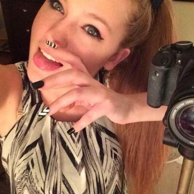 Fanpage / Updates page for my favorite Youtuber Anna Campbell aka AnnaTaughtYou