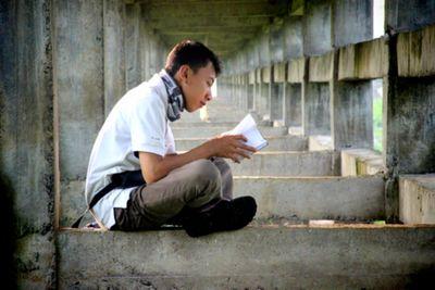Visi tanpa aksi hanya mimpi. Aksi tanpa visi semata membuang waktu tanpa arti. Aksi dengan Visi akan membangun perubahan positif.