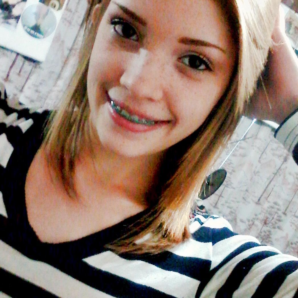 Carmen,a menina qe sem sua amizade ñ sei oq seria de mim! Conta smp cmg.Vc entrou na minha vida por acaso e hoje só sei q Te amo sz p.@amy_kelin