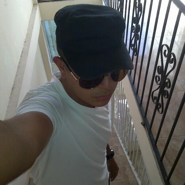 Con Jah todo es posible, vive y deja vivir, el amor existe porque tu existes.