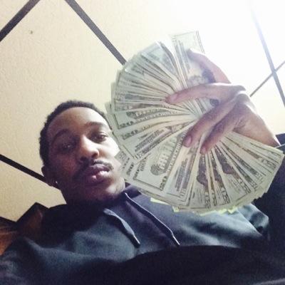 I used to be wit 50 niggas, 20 then got Murk 20 turned pussy the other 10 put in work #mylife