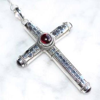 Our unique online store offers sterling silver cross pendants w/rosary's inspired by the '99 film, Cruel Intentions. These pendants are imported from Bali.