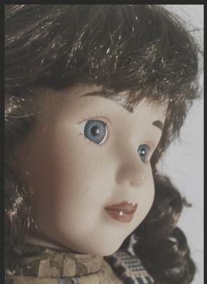 Hey everyone!  I'm just a fragile doll sharing my life with the world :)