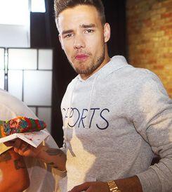 HoodIrwinShit's profile picture. THIS IS A FREE FOLLOW. FOLLOW MY MAIN @SUCKMYASSRAMOS I FBACK