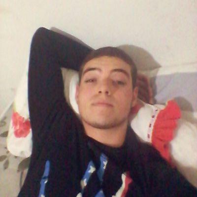 encontrei a pessoa mais incrível do mundo, não mente e não ilude ngm.
