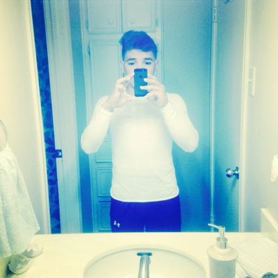 menjiv4's profile picture. 