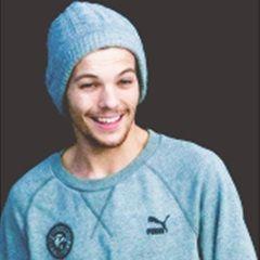 { free follow from @narrymadhouse bc ily. It'd be neat if you followed her }