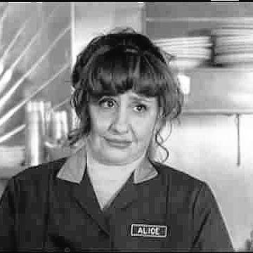 irl_waitress's profile picture. 