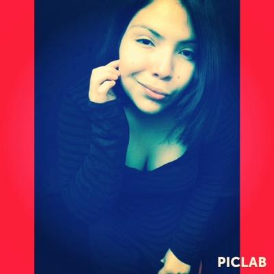 reader, writer, poet ,artistic. i am a big fan of sleeping with sirens , BVB , all time low , BMTH, Metallica, Alesana, Good Charlotte, Boyce Avenue etc 3 ^^