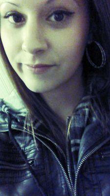 Lil_BitLovely's profile picture. live the life that you love