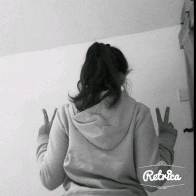 hey les gens ! 
moi c'est couziinejenny
j'ai un compte instagrame aller voir!