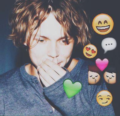 free follow from @TANGINANYO5SOS (dyosa ng kalawakan asawa ni maykol kalbo)