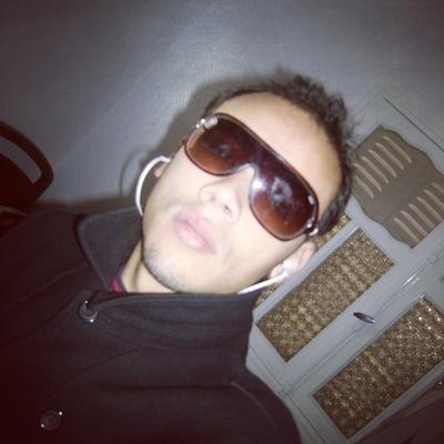 تخالف مع غيرك ولكن لا تتعصب برءيك .