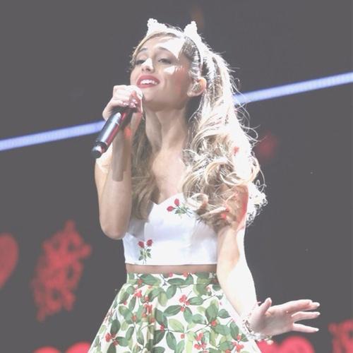 @ArianaGrande takes my breath away • devoted to her ✨