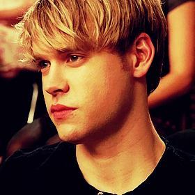 ChordOverGOH's profile picture. Toco la guitarra y canto//Sam Evans en el TV show Glee