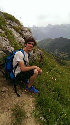 Étudiant dans la région d'Annecy, passionné de montagne et d'aéronautique (axé voilure tournante)