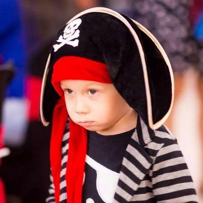 ORFEBRE; madre pro-activa por el AUTISMO, margariteña de nacimiento, cumanesa de corazón, sentimental y feliz con mi hijo Mathias