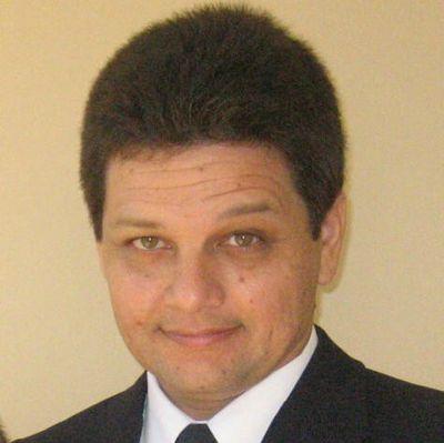 Soy Sicologo, hace 17 años estoy trabajando en Grupo General y desde hace 5 como Jefe del Dpto. de RRHH....