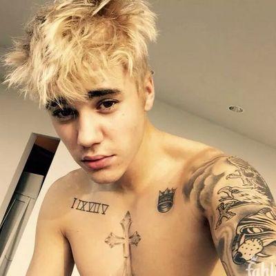 I`m italian belieber and i love Justin Bieber... he is my life ❤ Sono una belieber italiana e amo Justin Bieber.... è la mia vita