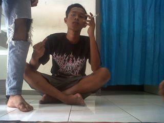 ogay_begundal's profile picture. Not freak but stupid