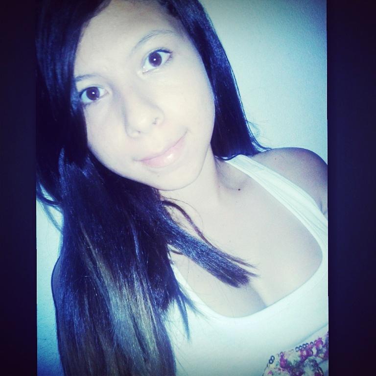Nome' Larissa, vicio: Beijos' Respeito aa Deus ' Aamor ? A Vida. Paixão ? Justin Bieber  ' Prazer 13 anos de pura Perfeiçâo' Fã ? Belieber ♥