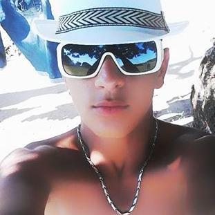 Sou Um Garoto Muito Autentico E Aonde Chego, Não Chego Para Ser Mais Um!!!