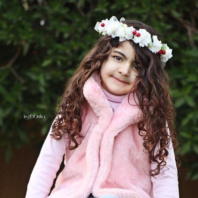 ” كل صورة عظيمة ترينا شئيا نبصرة بالعين مع شيء ندركه بالبصيرة، فهي تجمع بين البصر والبصيرة”. -مصوره -مصممة