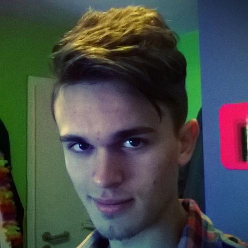 Jonny119611's profile picture. 18 - stille Wasser sind tief...