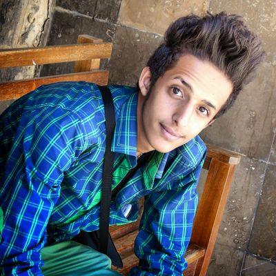 ‏لا تكدسوا أحزانكم قد تنفجروا في وقت غيير مناآسب للأنفجار..!!!

~

أحيانا نقلل الحديث مع أشخاص ليس لأننا كرهناهم .. بل لأنهم حسسونا بأننا لاشئ بالنسبه لهم ♡

~