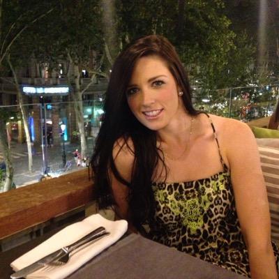 Sinnimhuin's profile picture. Múinteoir ó Chill Dara! Is liomsa na ráiteas (seachas na retweets! )