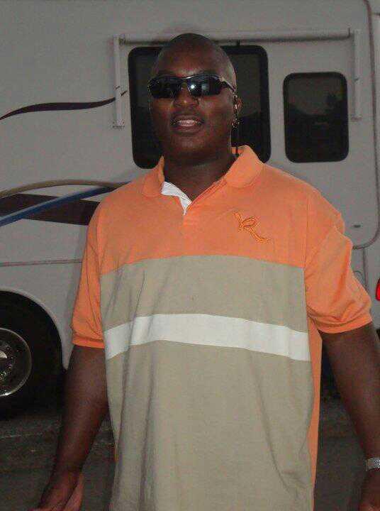 mo4_ya's profile picture. facebook: Tony Moore. #TeamLeo#RollTide