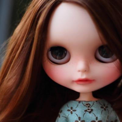 Jurista, devoradora de libros... No escribo mucho en redes sociales.