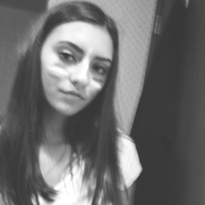 My name is Courtney and I make beauty videoss      subscribe to me on youtube! ;)