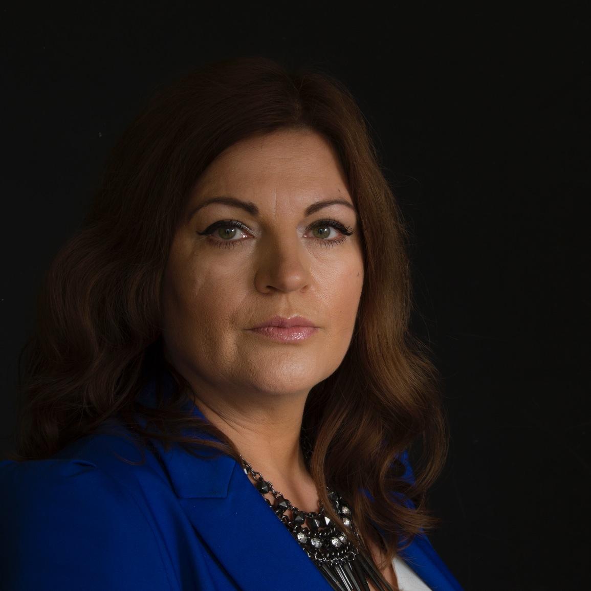International Conference, Business & Legal Interpreter      English-Romanian