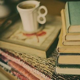 EntreParaiso's profile picture. “There is no friend as loyal as a book.”

 http://t.co/QYQlTn48cH