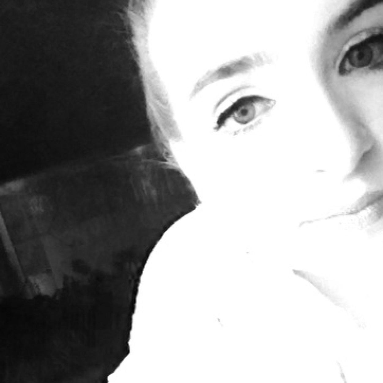 Amandine7777's profile picture. Love ? Ahah , no. I Prefer Vodka.