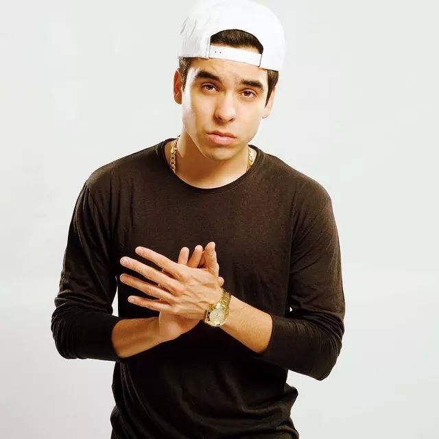 MurValenzuela's profile picture. 