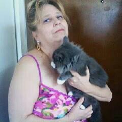 I live in Austin Texas and I am tbe mother of 5 and grandmother of 6. I enjoy friends and family.