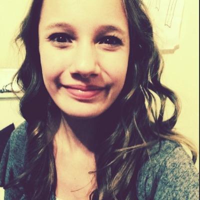 juliewolfe987's profile picture. 