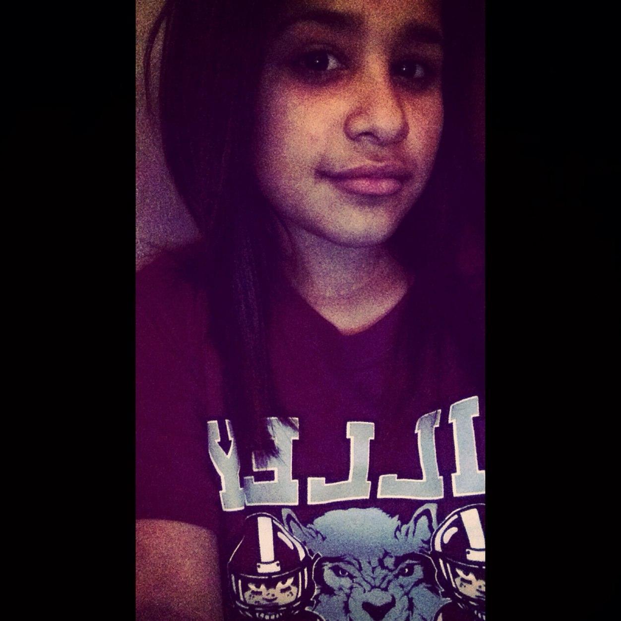 13 // dilley texas // 8th grade // crushing . // mhms .