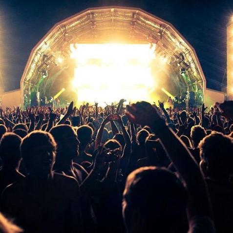 grupo de 3 Dj's con un sueño.                           EDM/TRAP/PROGRESSIVE                               KVIVORS!