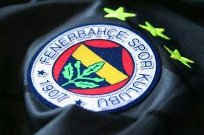 Benim tek liderim var Mustafa Kemal Atatürk 'dur .Ve tek vazgeçilmezim Fenerbahçe