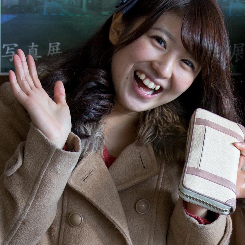 AKB好きです。マジで☆てなわけ、でたかみな押しです。岡村さんとの企画の時ちょっと焦ったけど、やっぱ可愛いわぁ。みなさん、お友達なってください。