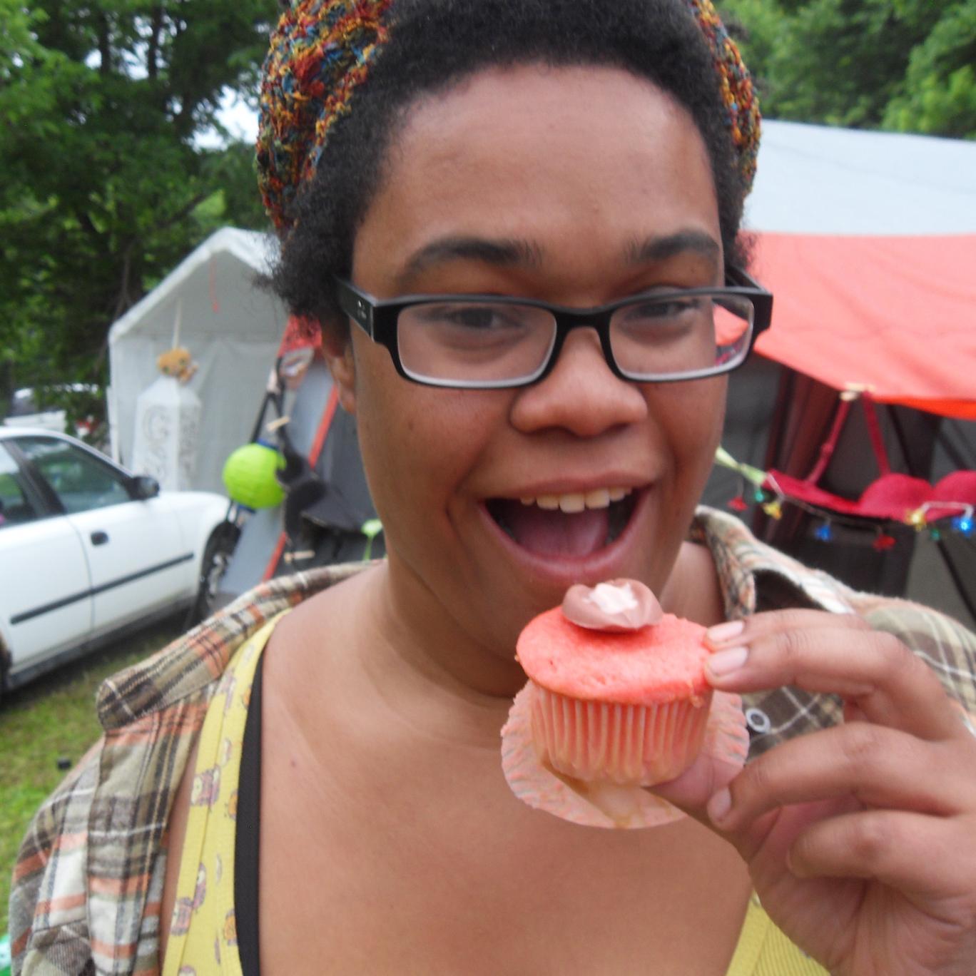 AnnaIsBent's profile picture. 