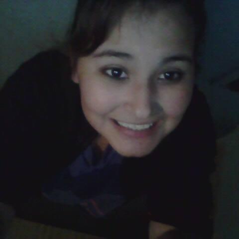 Hola , Me considero una chica feliz y sociable :)