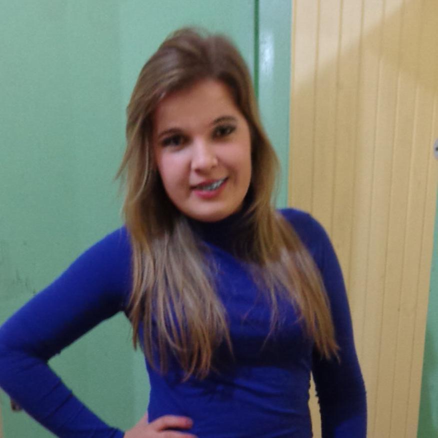 BrunaFritsch's profile picture. Ver a vida, as pessoas, as formas, é um detalhe. Mas, Viver de bem com a vida, amando as pessoas, de todas as formas, é um detalhe que faz toda diferença!