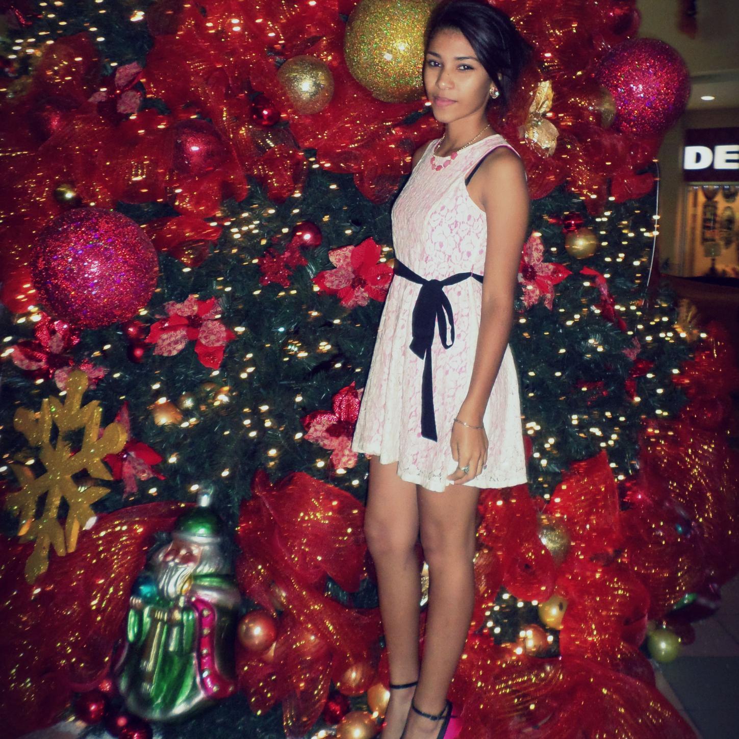 ★♥Nada, no me falta nada, 
Cuando estoy contigo, 
Cuando estamos solos 
Te juro no me falta nada. 
Te Amo Ariel Hernandez 8/10/12♥ tu&yo
IloveU God♥♥