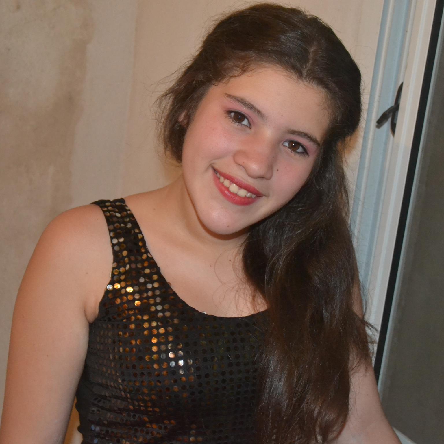 yo no me comparo con nadie,yo soy yo y soy feliz como soy c: