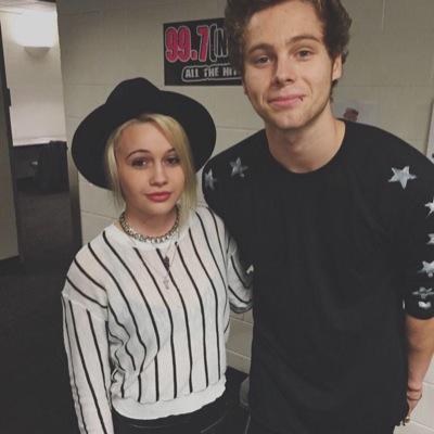 follow @midnlghtmuke