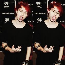 I gave you a free follow to help you gain so follow @damnastxn for me please